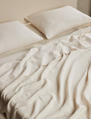 Essie soft, breathable hemp sheet set in cream