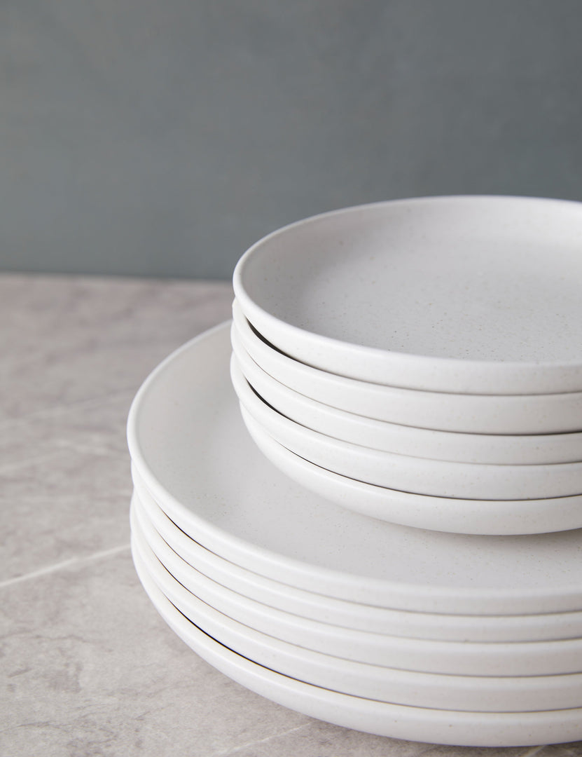 #color::salt #style::18-piece-set-plates
