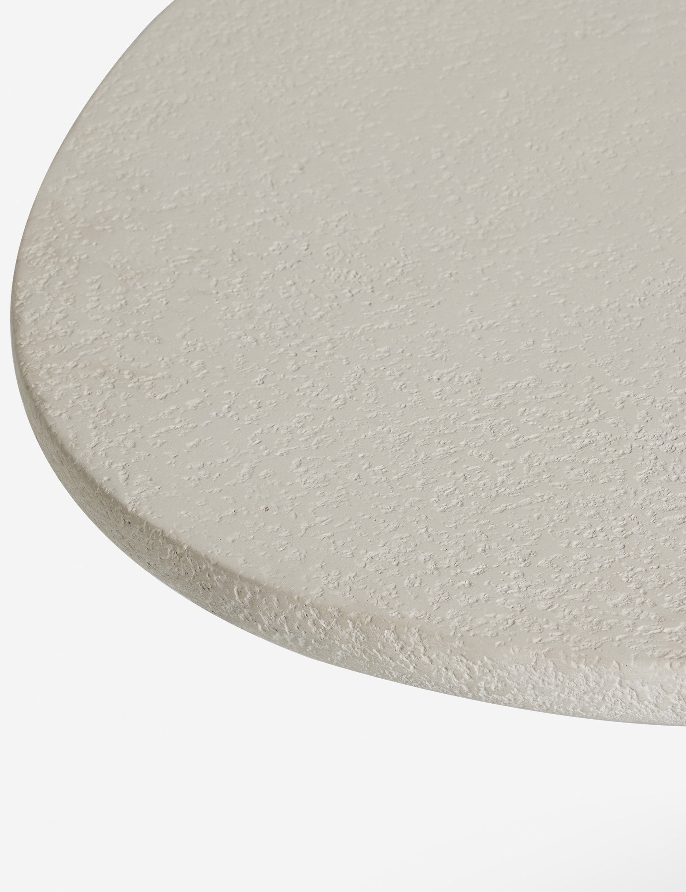 Rodrigo Indoor / Outdoor Oval Dining Table