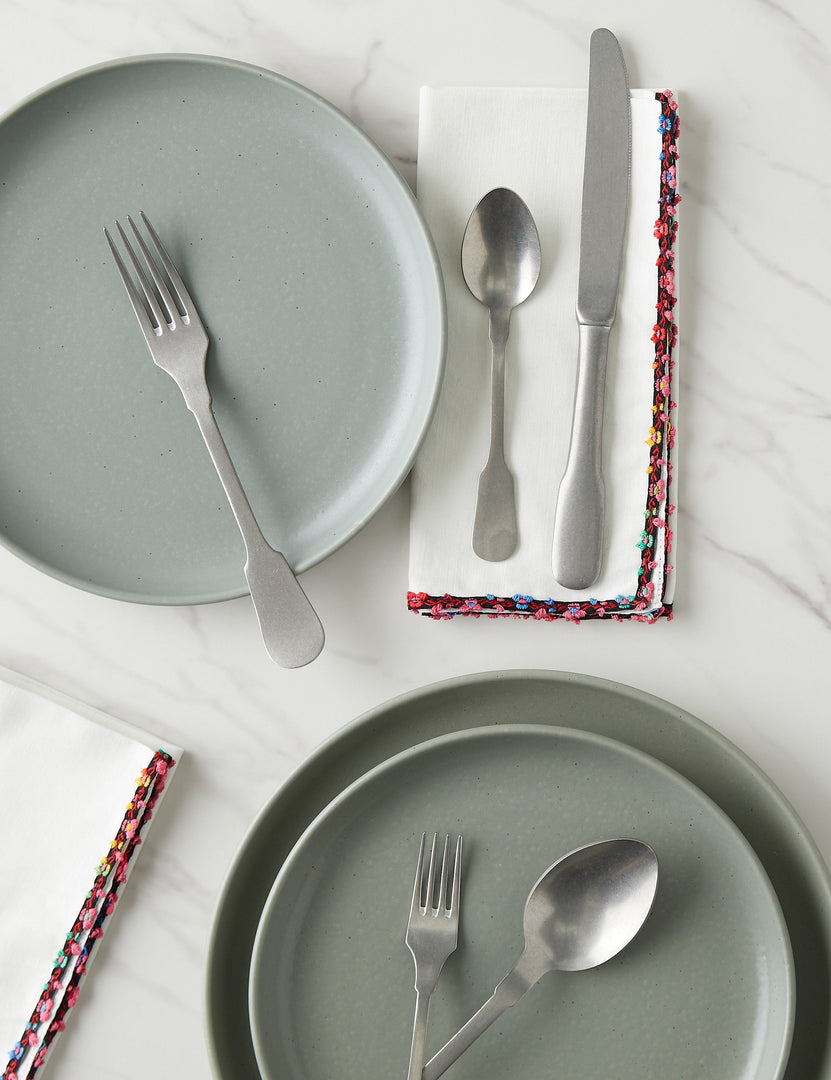 #color::artichoke #style::dinner-plates--set-of-6