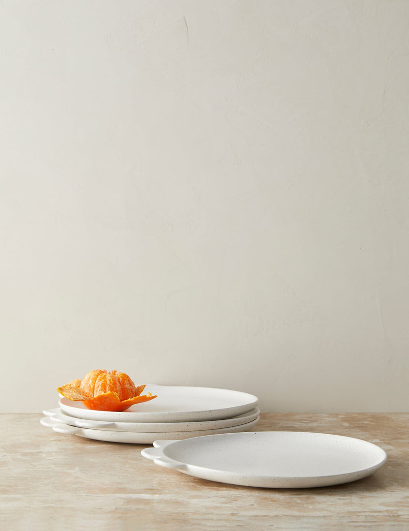 #color::cream #style::salad-plates--set-of-4