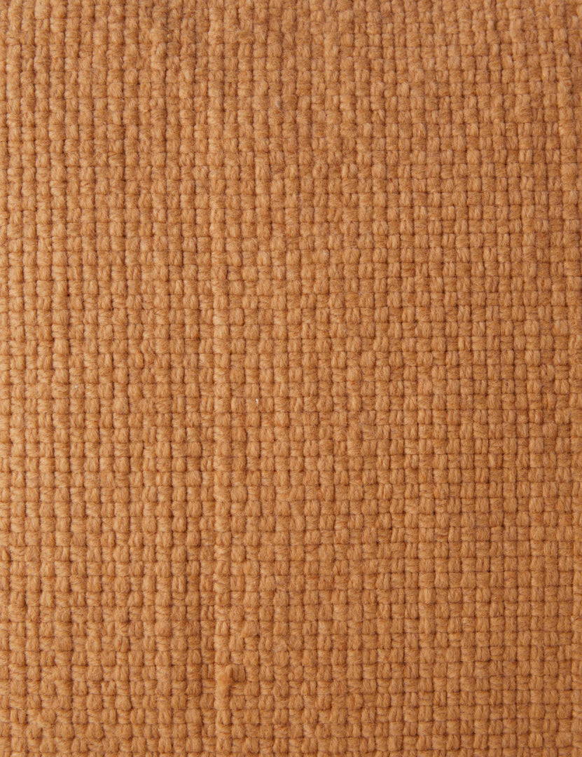 #color::terracotta #style::square #style::lumbar