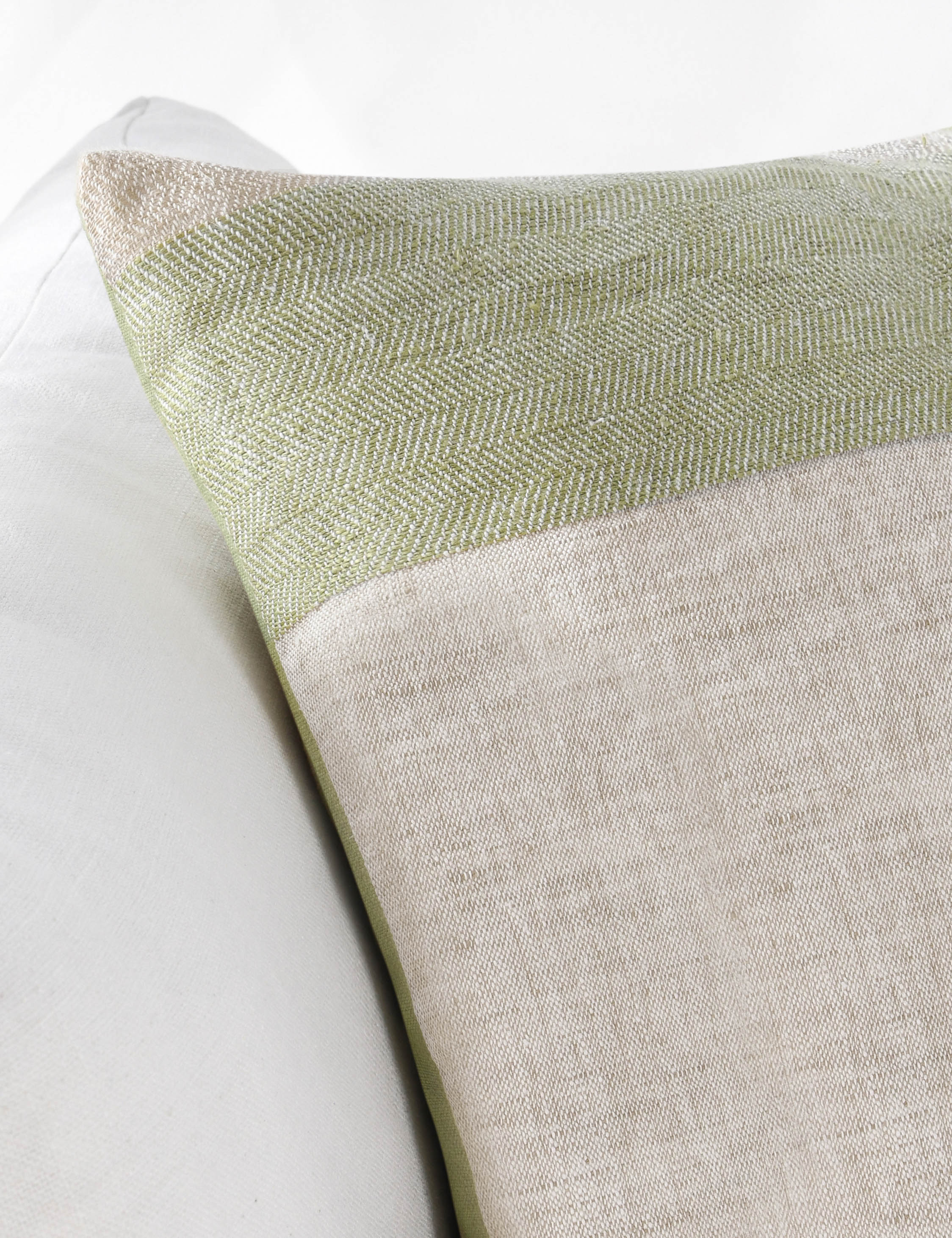 Tamara Linen Pillow - Thumbnail 3