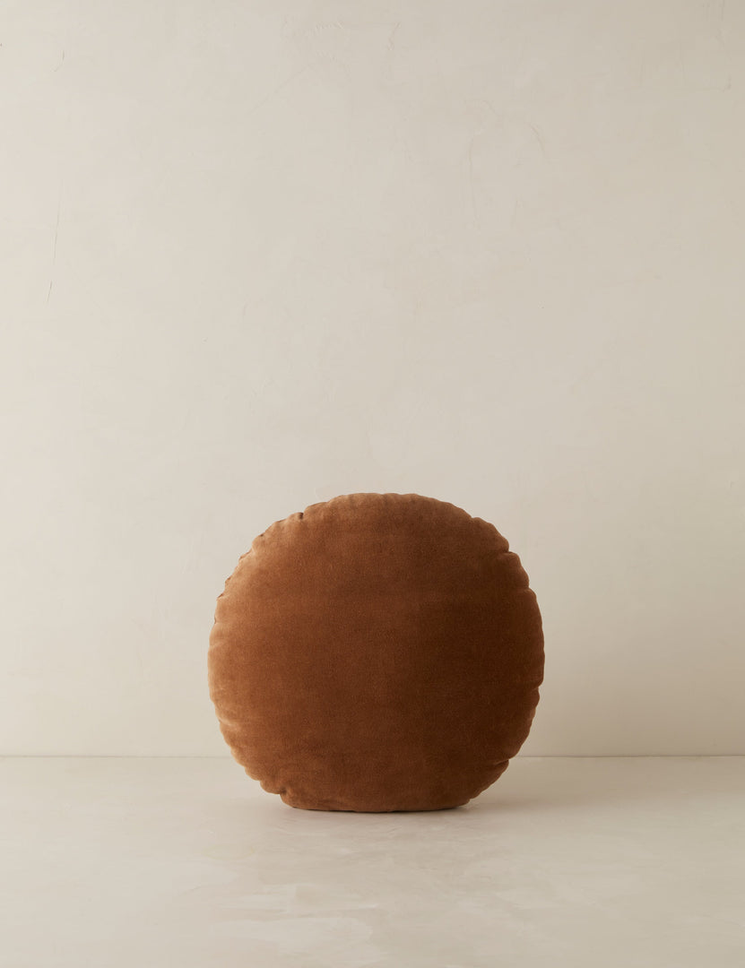 #color::umber | Velvet round accent pillow in rust umber