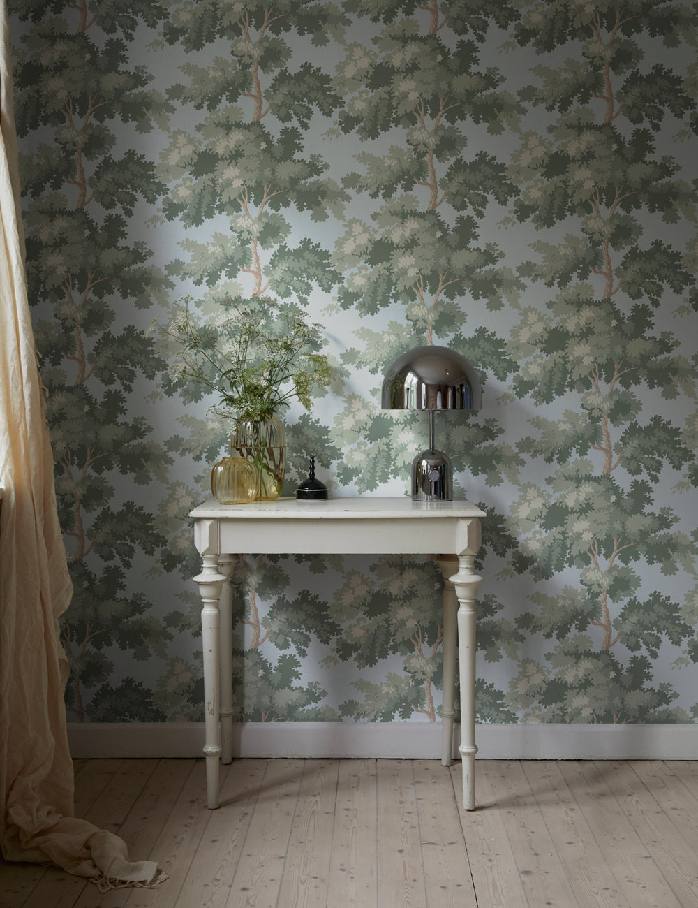 Raphael Wallpaper by Scalamandre