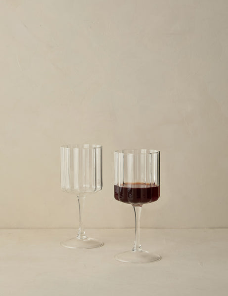 Wave Wine Glass (Set of 2) by FAZEEK