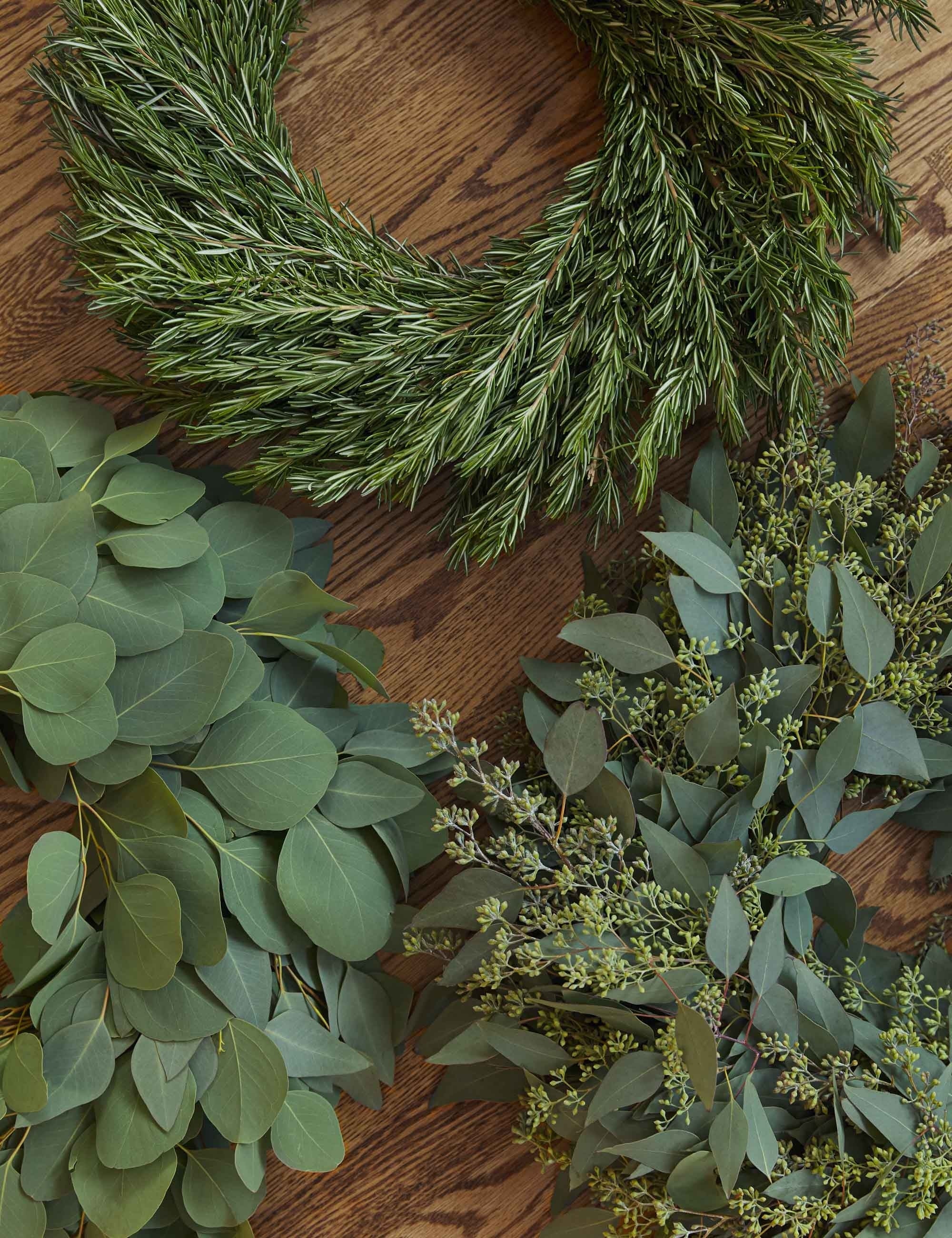 Lulu and Georgia Seeded Eucalyptus Wreath - Thumbnail 2