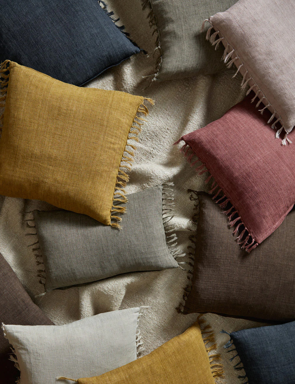 Lulu and Georgia Roy Pillow - Thumbnail 3