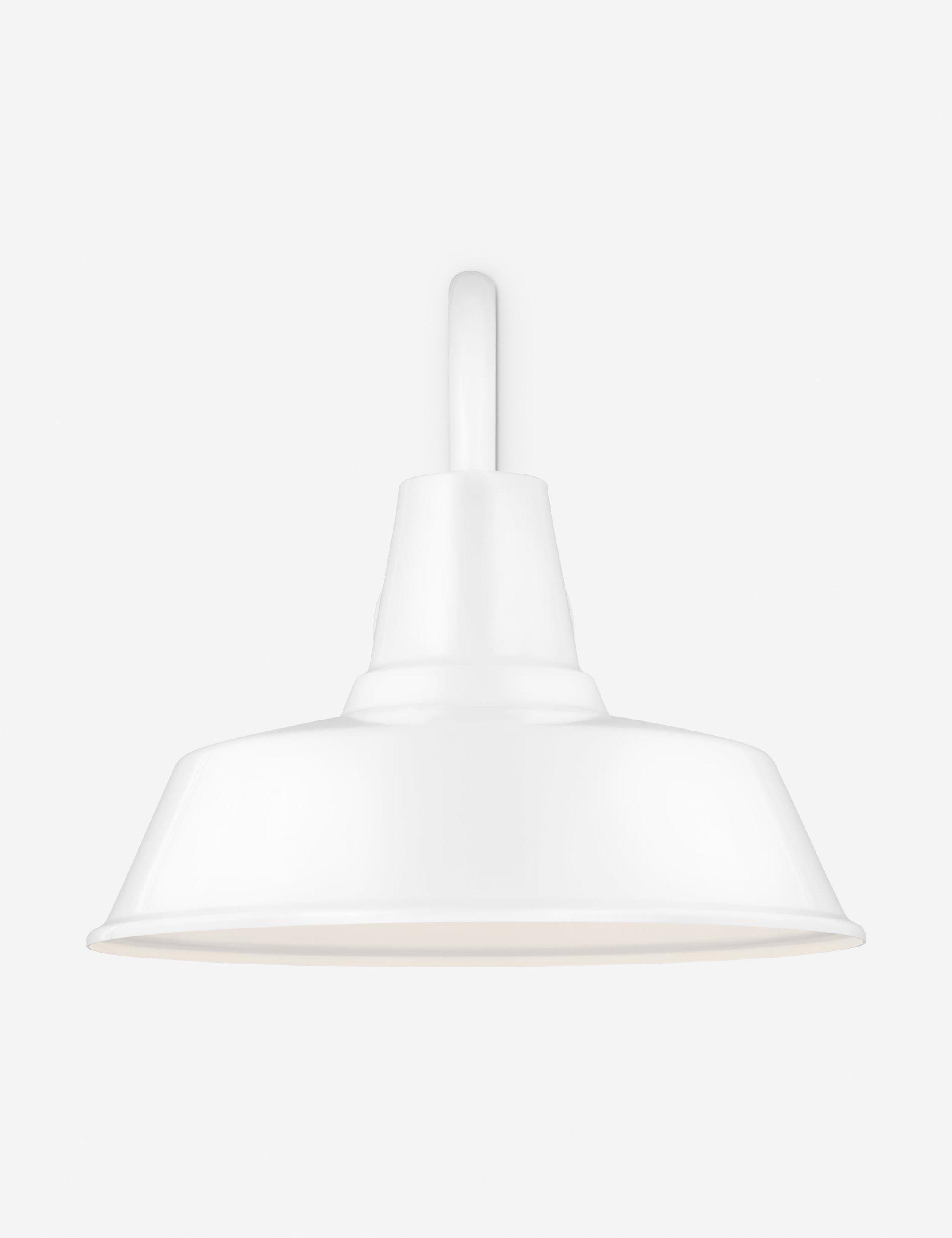 #color::white #size::16--dia