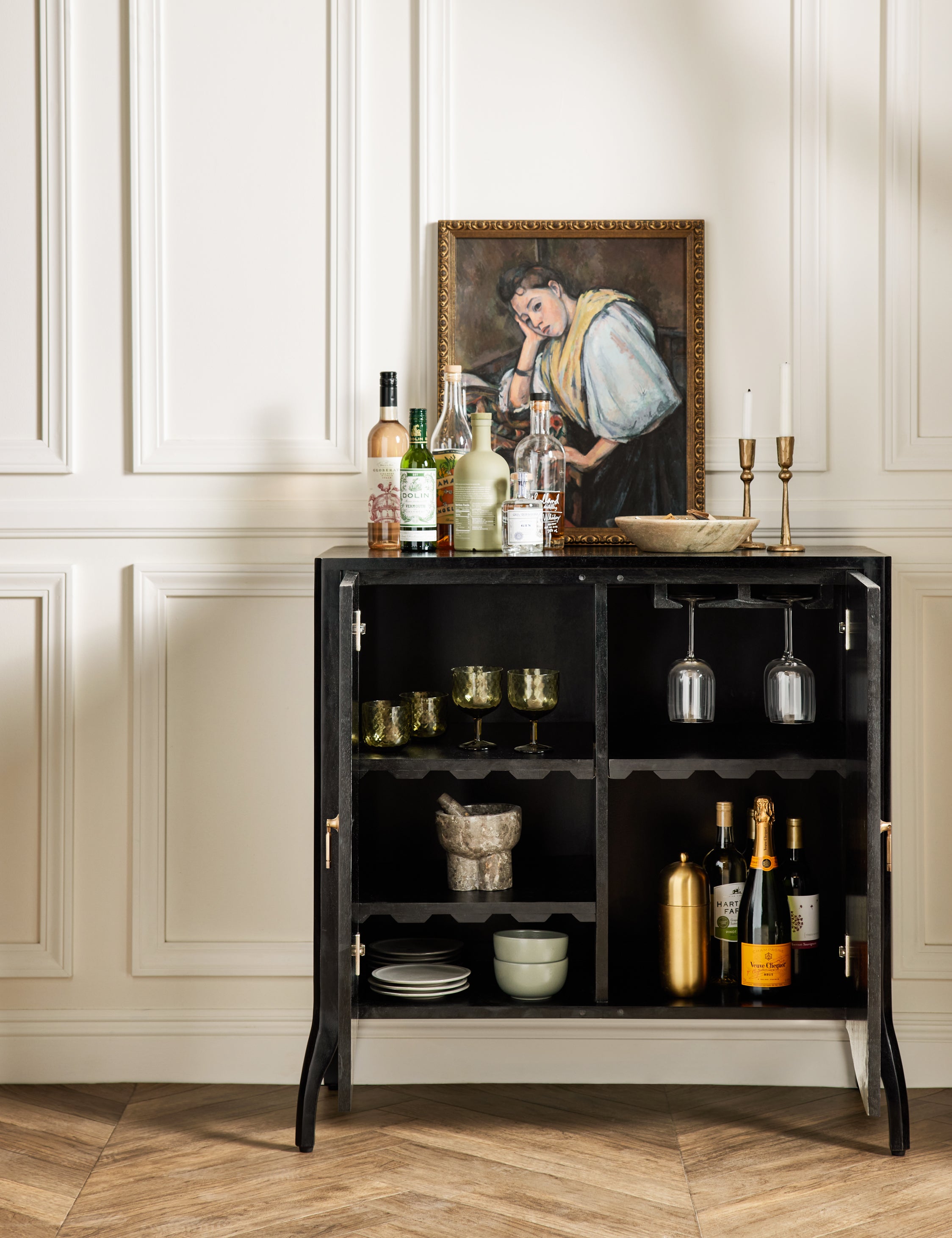 Anabella-Bar-Cabinet_A0654980-