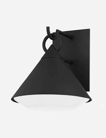 #color::black #size::large