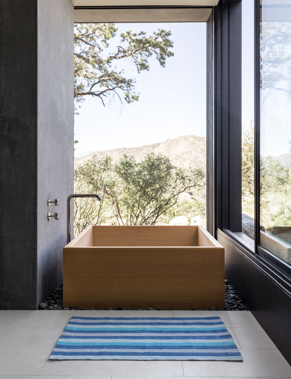 Bolé Road Textiles Turkana Bath Mat - Thumbnail 4