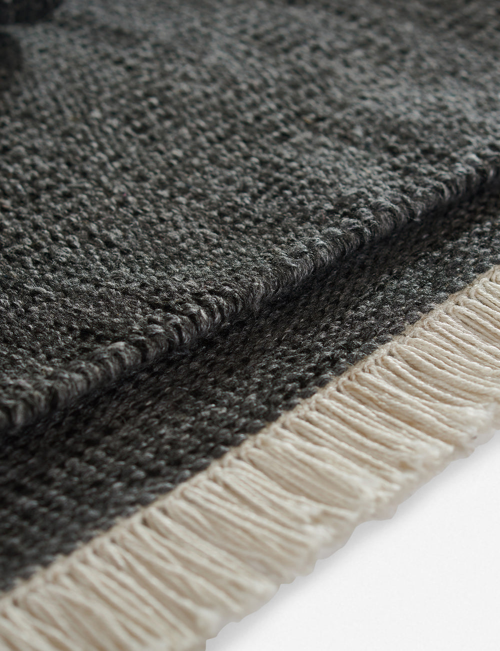 Maxi Monochromatic Fringed Indoor/Outdoor Rug