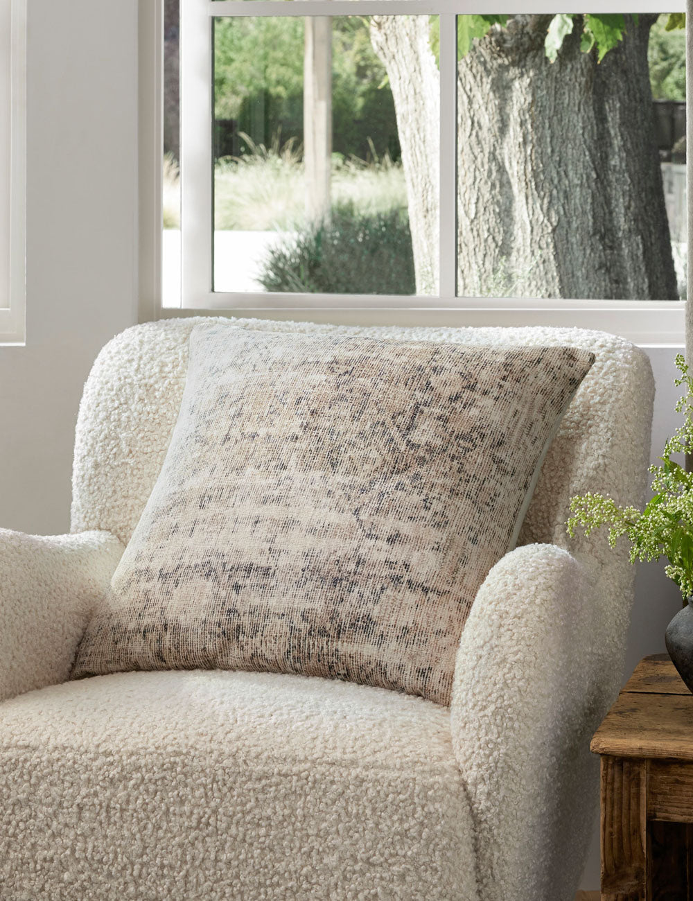 Loloi Larkspur Pillow - Thumbnail 2