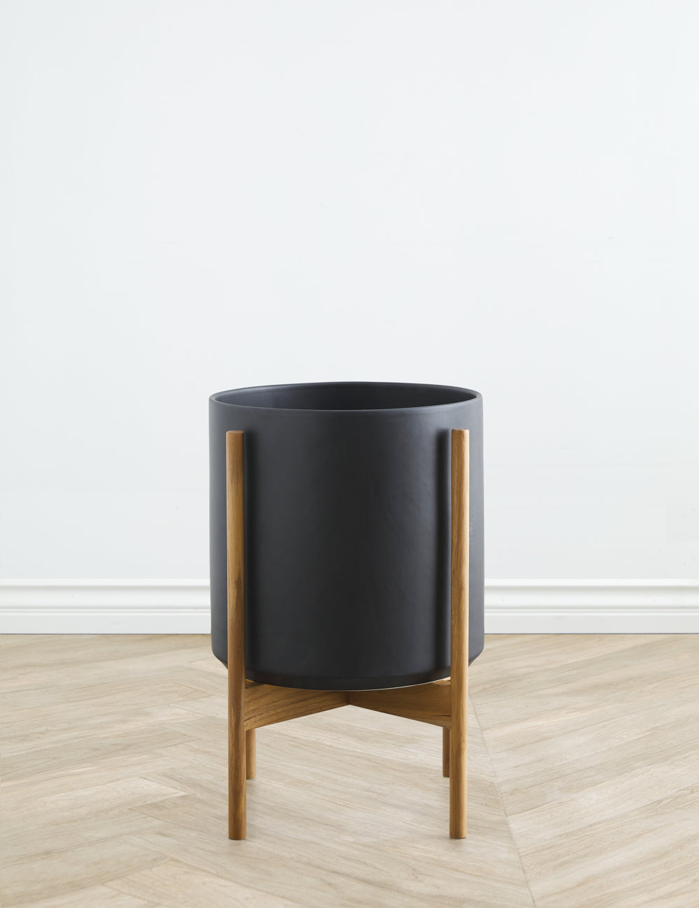 #color::black #size::12--Diameter