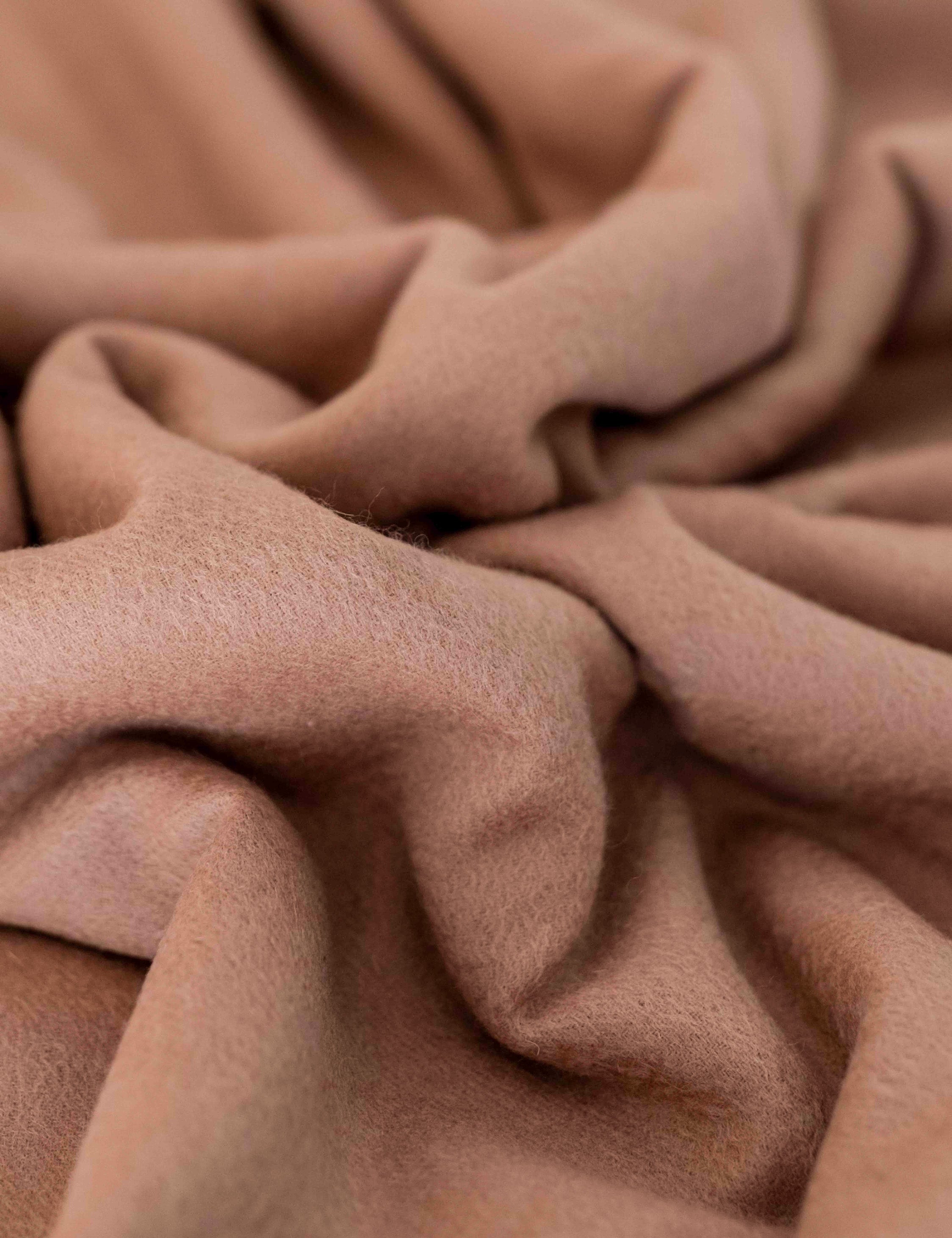 Lambswool Throw - Thumbnail 3