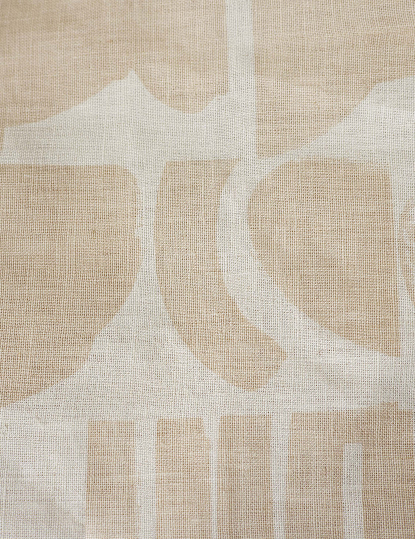 #color::taupe-and-ivory