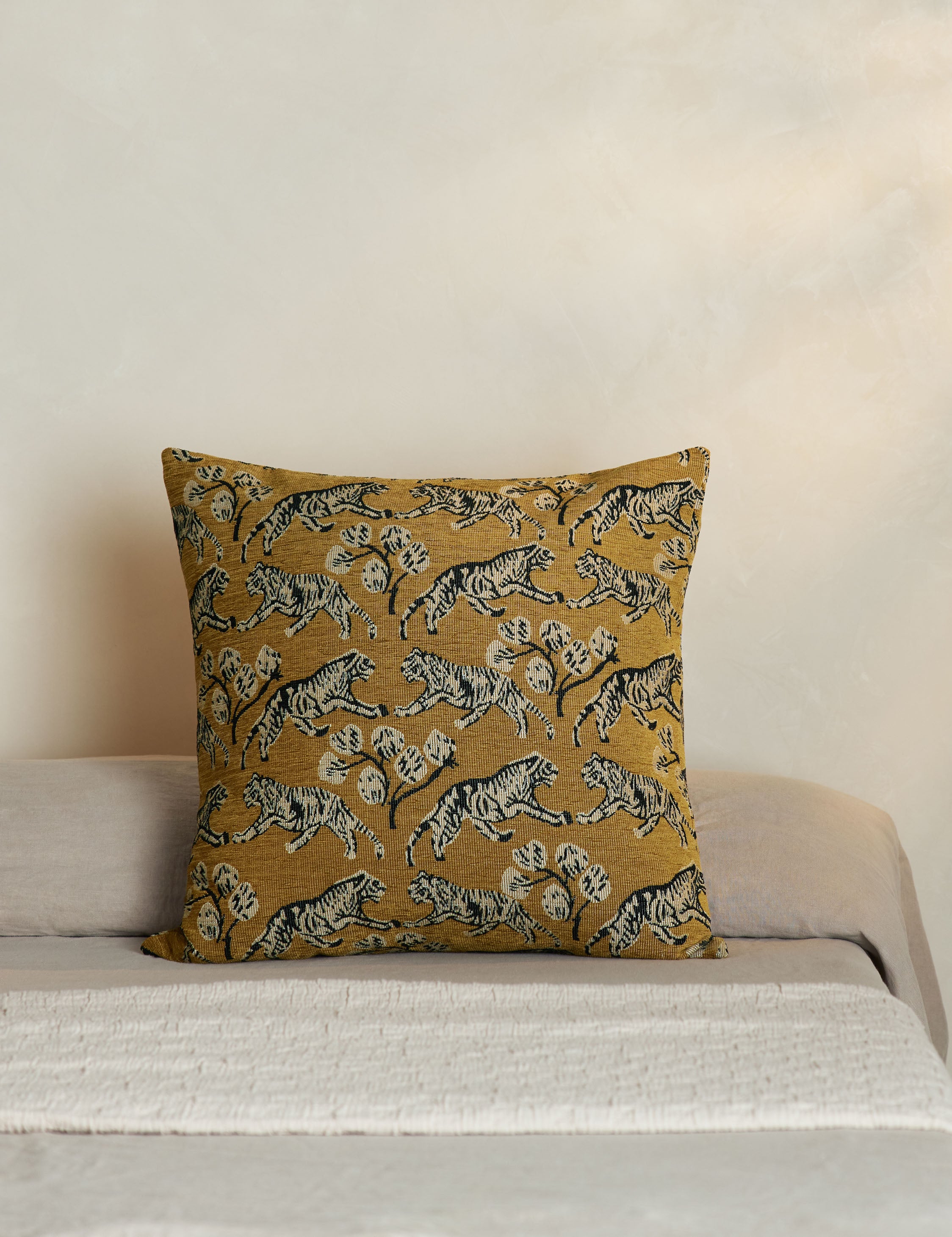 Lulu and Georgia Tiger Jacquard Pillow - Thumbnail 4
