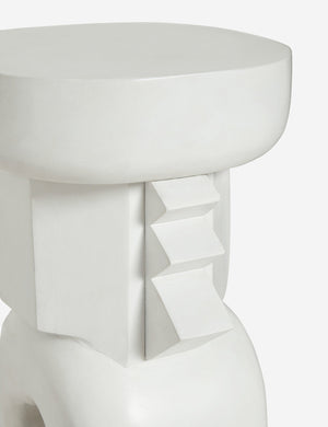 Close-up of the geometric details on the top of the toivo tall pedestal