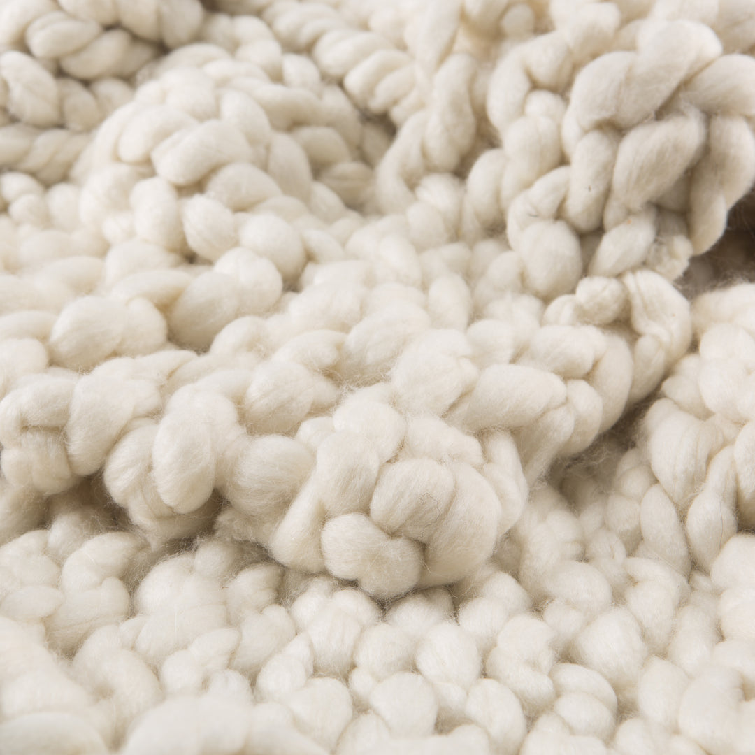 #color::white-swan | Close-up of the Sable white swan ultra-chunky throw blanket by Nikki Chu