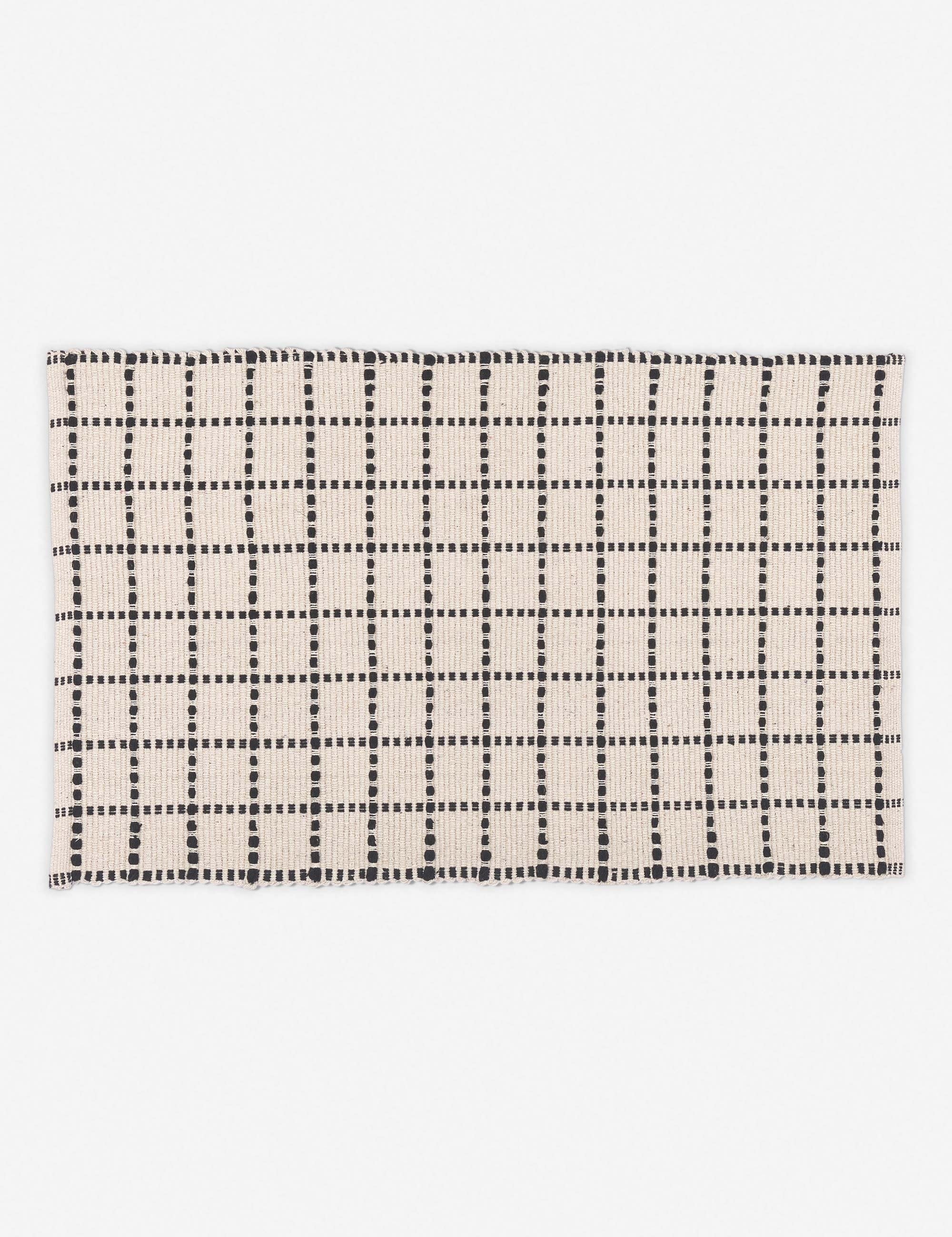 #size::1-9--x-2-10- | Sebou natural and black dotted machine washable mat